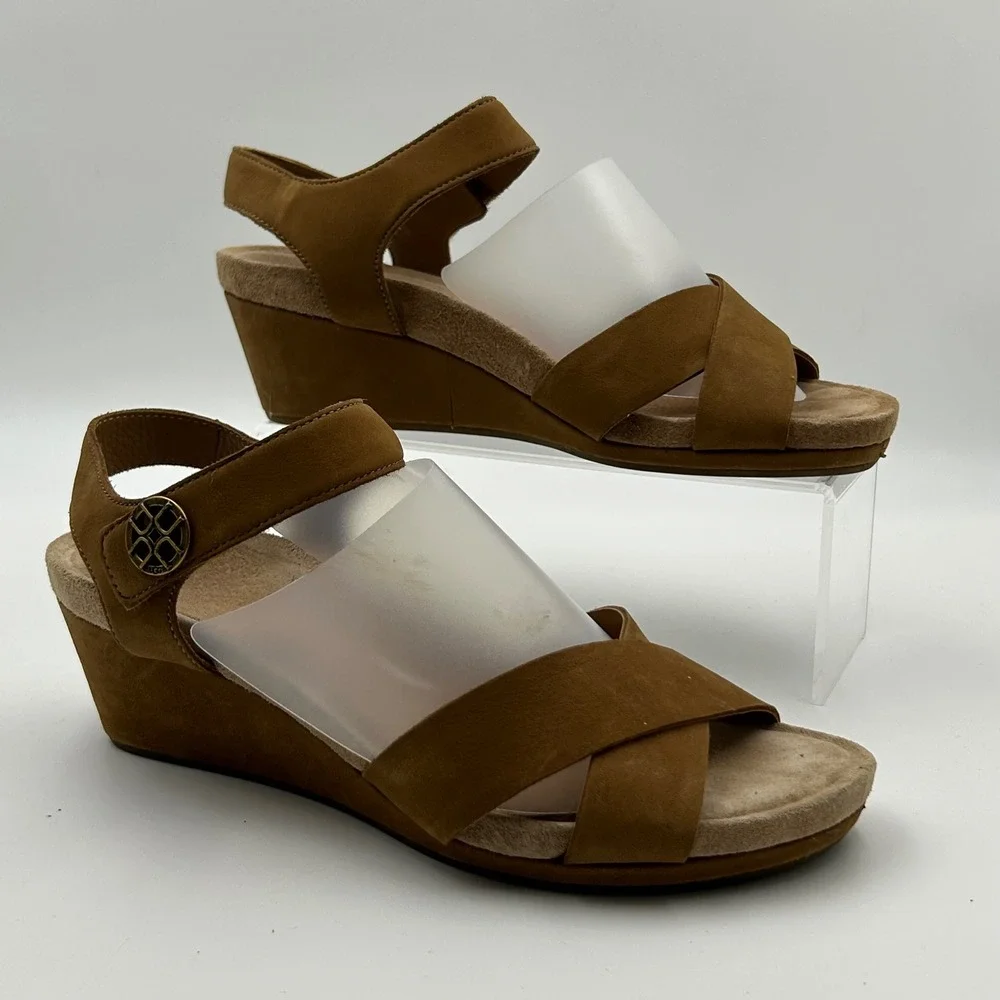 UGG‎ Lucianna Wedge Sandals Womens 7.5 Brown Leather Strappy 1011549 Boho Chic